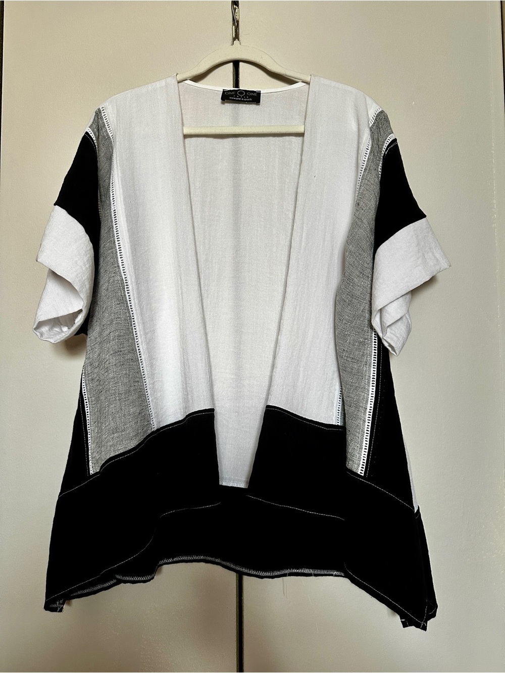 ONE O ONE Lightweight Linen Open Front Colorblock Kimono Lagenlook Art to Wear